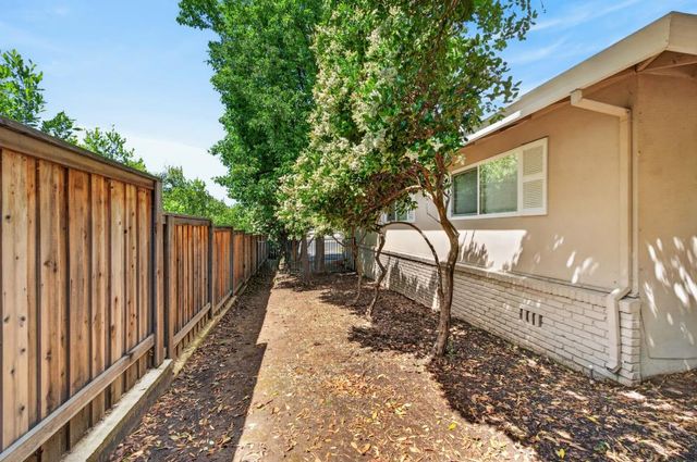 8790 Winding Way, Fair Oaks, CA 95628