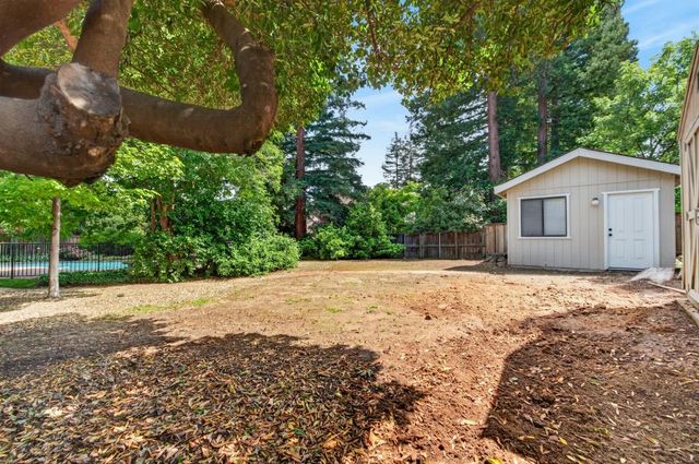 8790 Winding Way, Fair Oaks, CA 95628