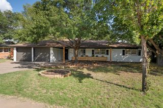 6013 Oxford Avenue, Lubbock, TX 79413