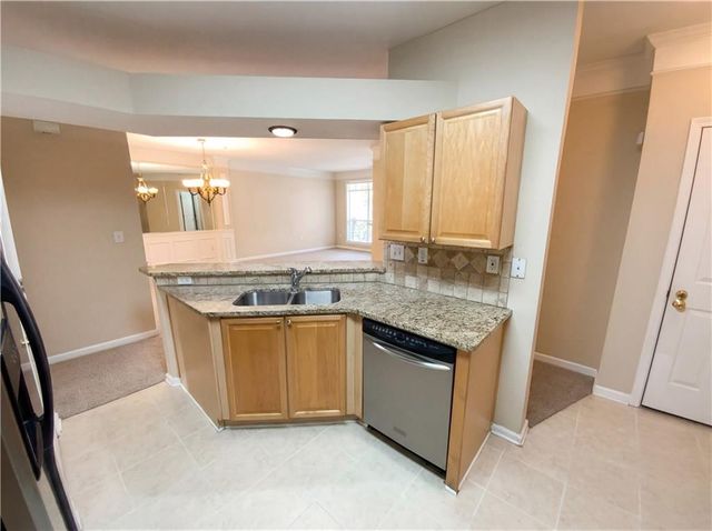 522 Sandringham Drive 522, Alpharetta, GA 30004