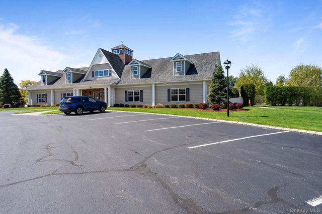 156 Stoneleigh Drive, Riverhead, NY 11901