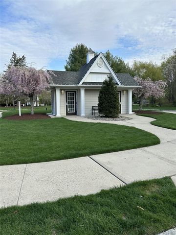 156 Stoneleigh Drive, Riverhead, NY 11901