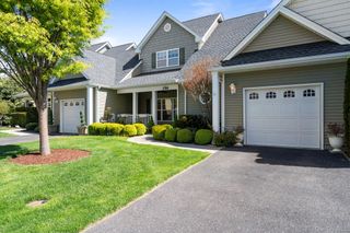 156 Stoneleigh Drive, Riverhead, NY 11901