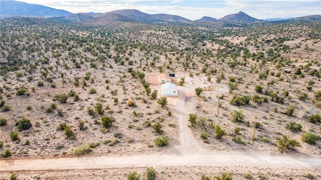2001 N Gold Road, Kingman, AZ 86401