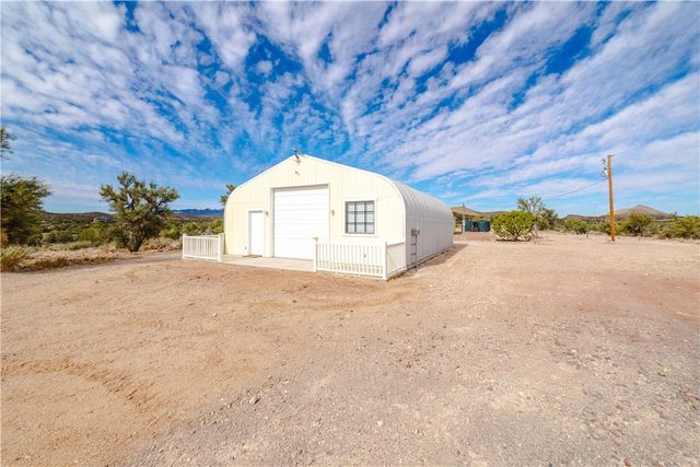 2001 N Gold Road, Kingman, AZ 86401