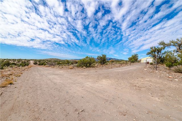 2001 N Gold Road, Kingman, AZ 86401