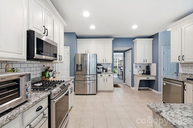 12609 Kemerton Lane, Huntersville, NC 28078