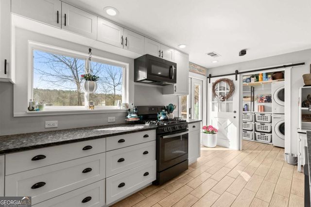 38 Hightower Road, Talking Rock, GA 30175