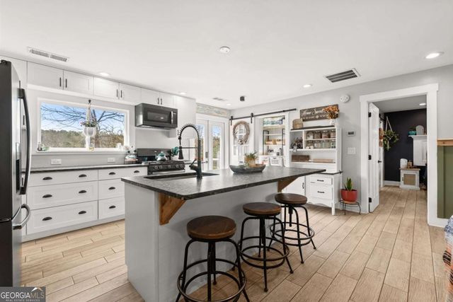 38 Hightower Road, Talking Rock, GA 30175