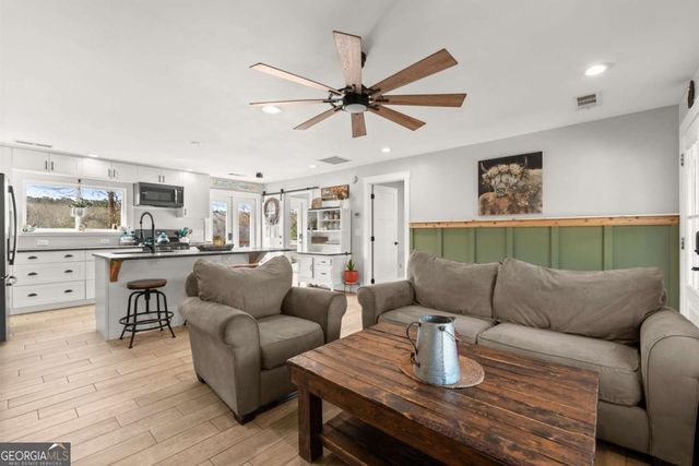 38 Hightower Road, Talking Rock, GA 30175