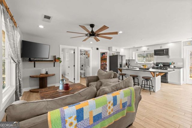 38 Hightower Road, Talking Rock, GA 30175