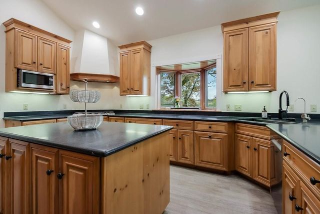 S10655 County Road D, Eau Claire, WI 54701