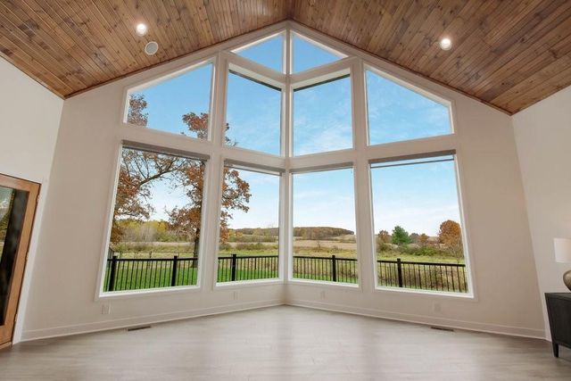 S10655 County Road D, Eau Claire, WI 54701