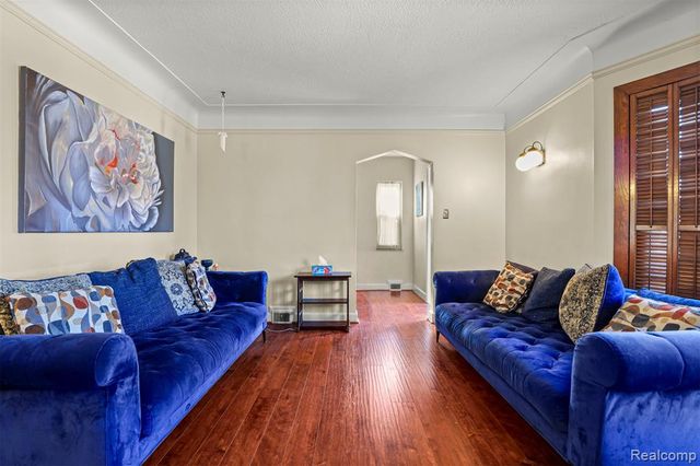 5910 Kendal Street, Dearborn, MI 48126