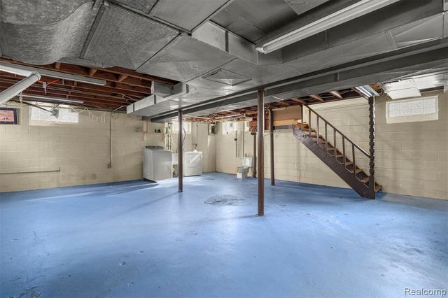 5910 Kendal Street, Dearborn, MI 48126