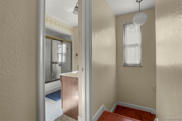 5910 Kendal Street, Dearborn, MI 48126