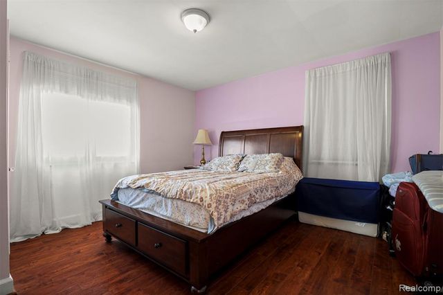 5910 Kendal Street, Dearborn, MI 48126