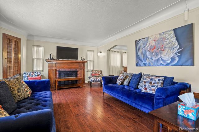 5910 Kendal Street, Dearborn, MI 48126