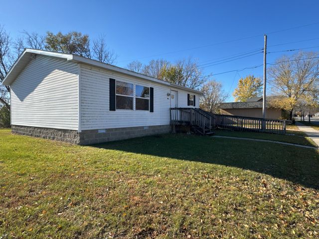 418 2nd Street NW, Cass Lake, MN 56633