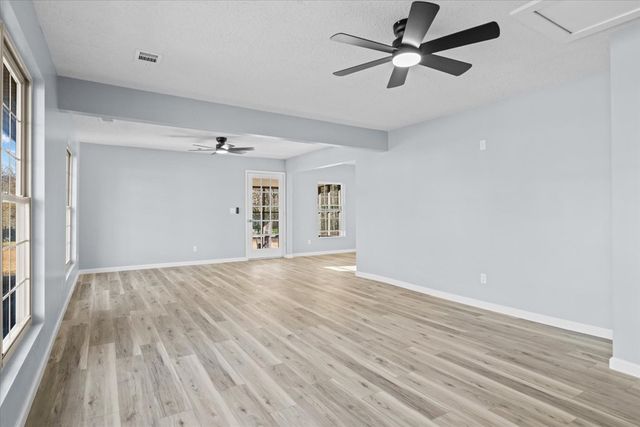 408 Regal Drive, Tunnel Hill, GA 30755