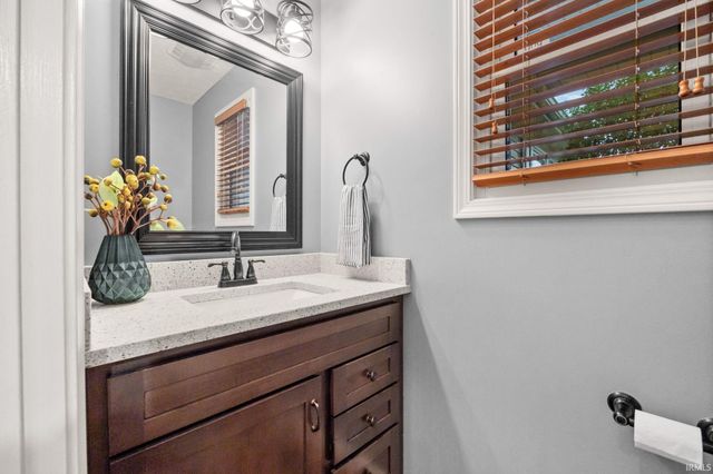 1709 Stonegate Circle, Lafayette, IN 47909