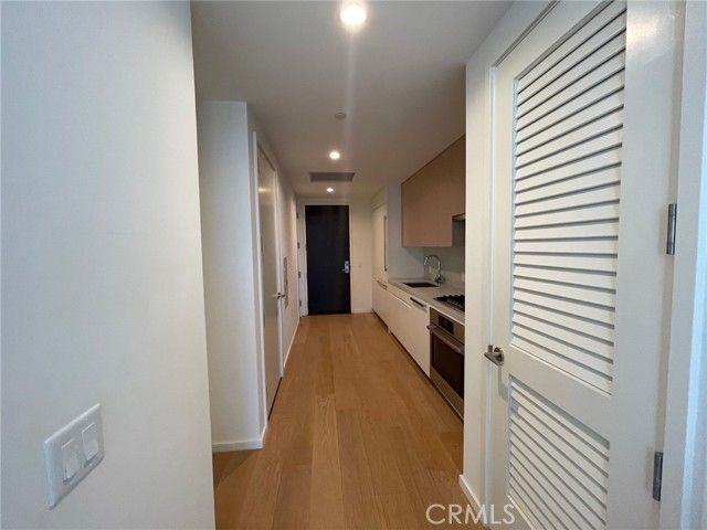 877 Francisco, Los Angeles, CA 90017