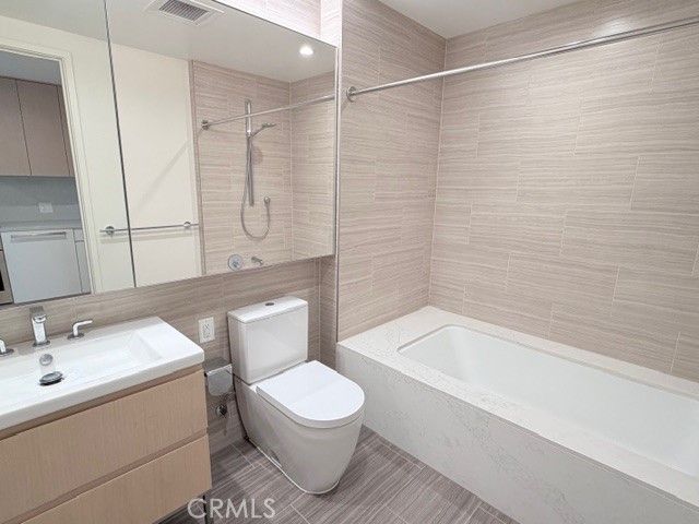 877 Francisco, Los Angeles, CA 90017