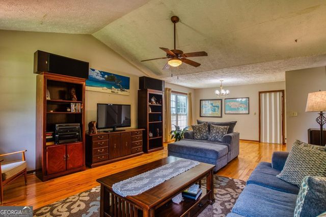 4477 Grier Drive, Snellville, GA 30039
