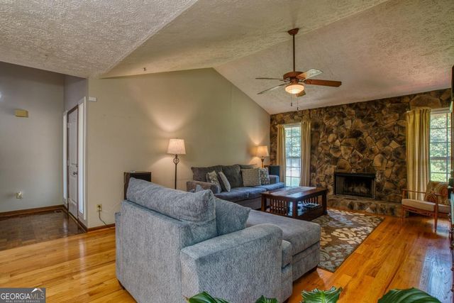 4477 Grier Drive, Snellville, GA 30039