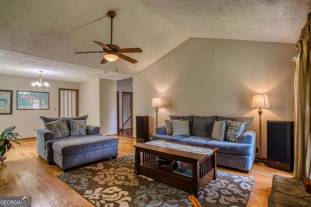 4477 Grier Drive, Snellville, GA 30039