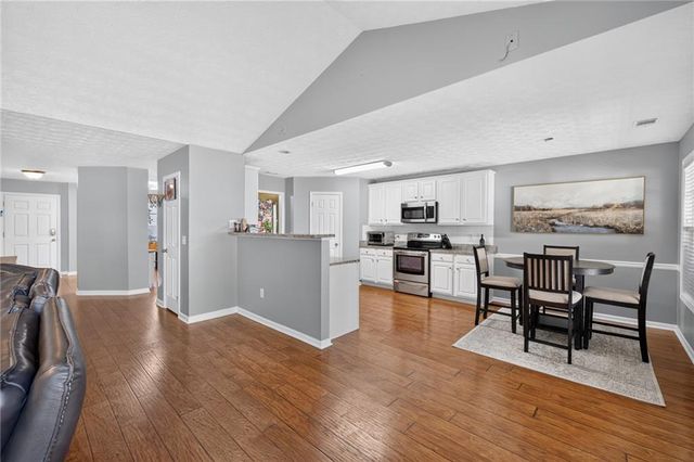 10 Lake Valley Drive, Loganville, GA 30052