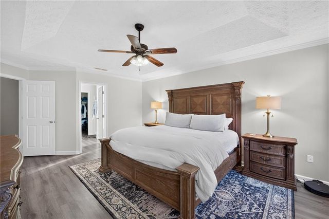 10 Lake Valley Drive, Loganville, GA 30052