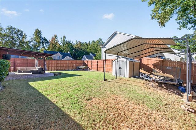 10 Lake Valley Drive, Loganville, GA 30052