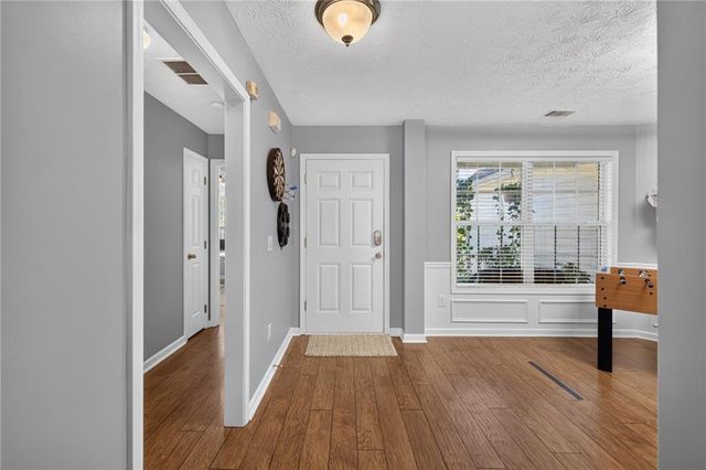 10 Lake Valley Drive, Loganville, GA 30052
