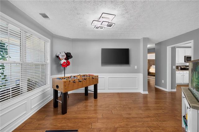 10 Lake Valley Drive, Loganville, GA 30052