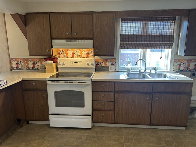 82 Kenoza Ave 2, Haverhill, MA 01830