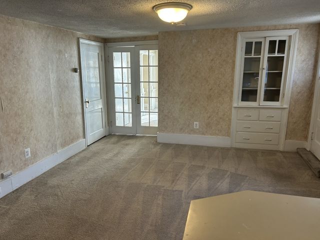 82 Kenoza Ave 2, Haverhill, MA 01830