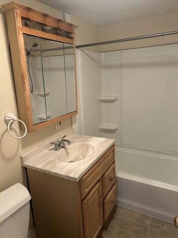 82 Kenoza Ave 2, Haverhill, MA 01830