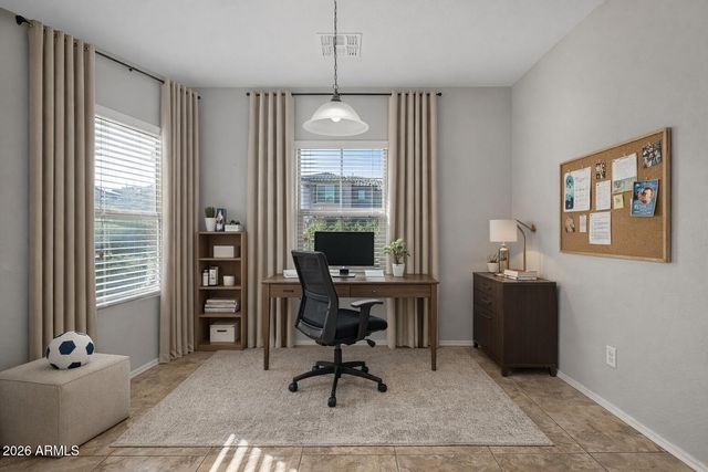 10802 W SADDLEHORN Road, Peoria, AZ 85383