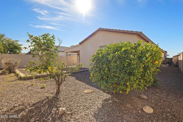 10802 W SADDLEHORN Road, Peoria, AZ 85383