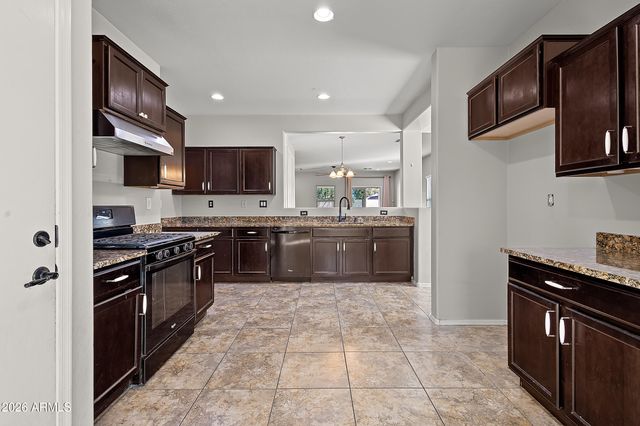 10802 W SADDLEHORN Road, Peoria, AZ 85383