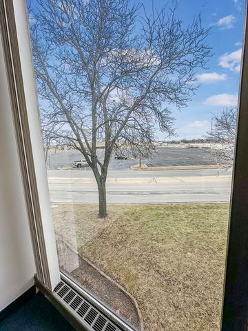 62 Orland Square Drive, Orland Park, IL 60462