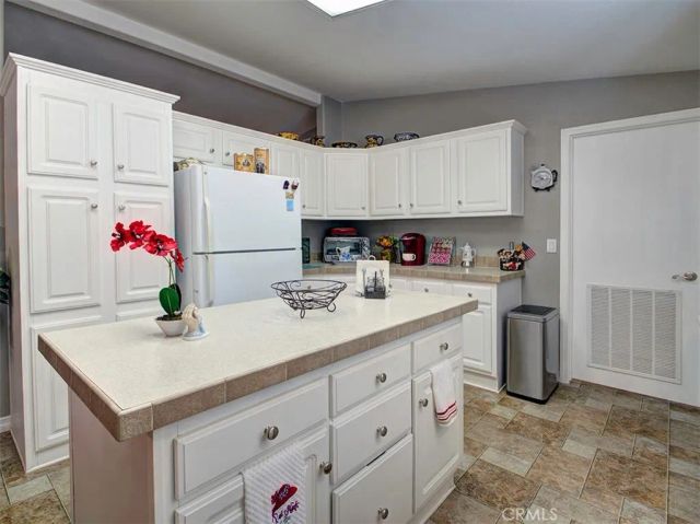 5200 Entrar 109, Palmdale, CA 93551