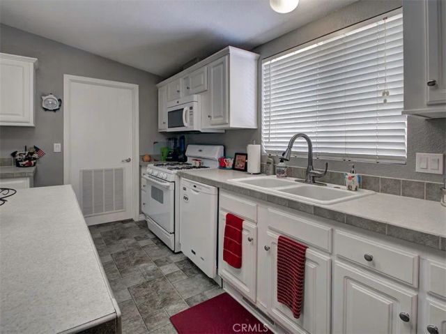 5200 Entrar 109, Palmdale, CA 93551