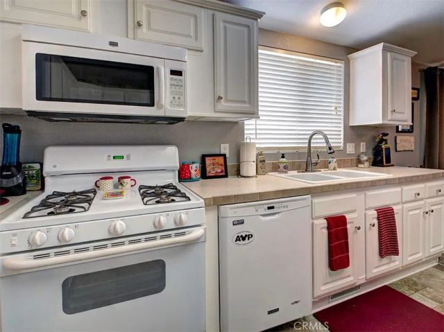 5200 Entrar 109, Palmdale, CA 93551