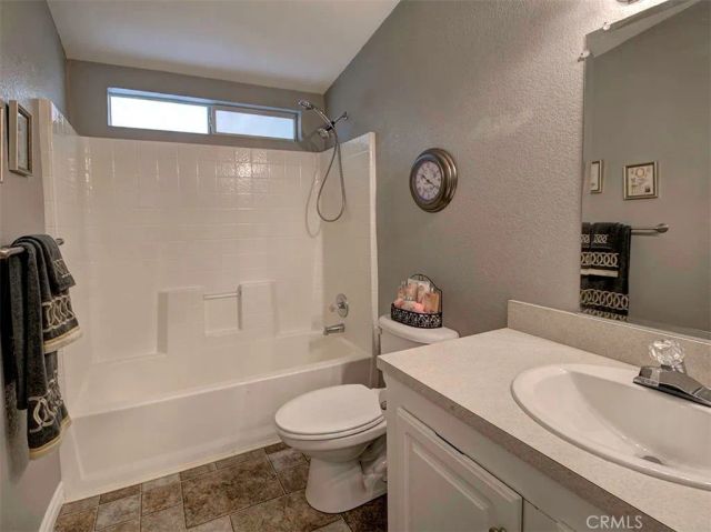 5200 Entrar 109, Palmdale, CA 93551