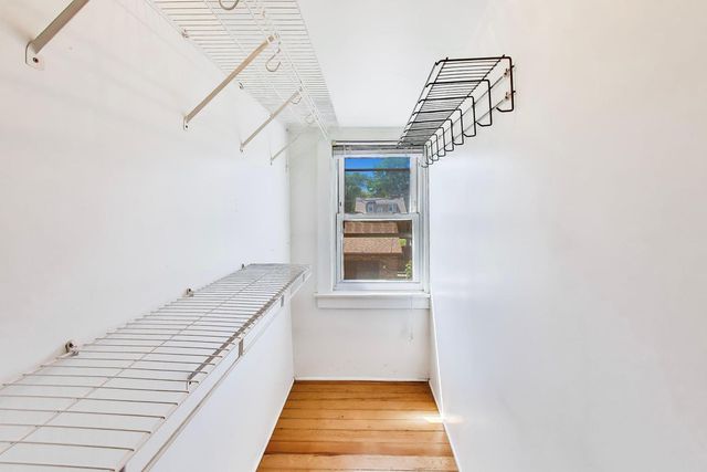 5100 N Mobile Avenue, Chicago, IL 60630