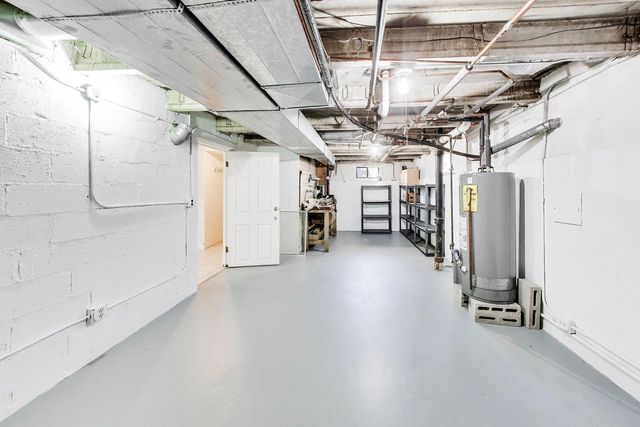 5100 N Mobile Avenue, Chicago, IL 60630