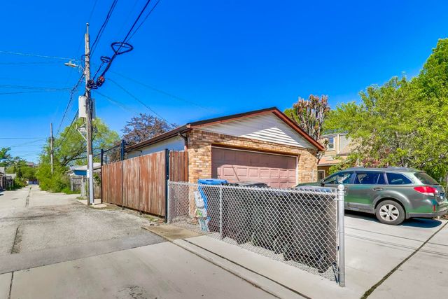 5100 N Mobile Avenue, Chicago, IL 60630