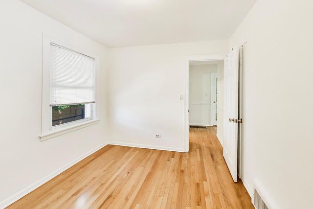 5100 N Mobile Avenue, Chicago, IL 60630